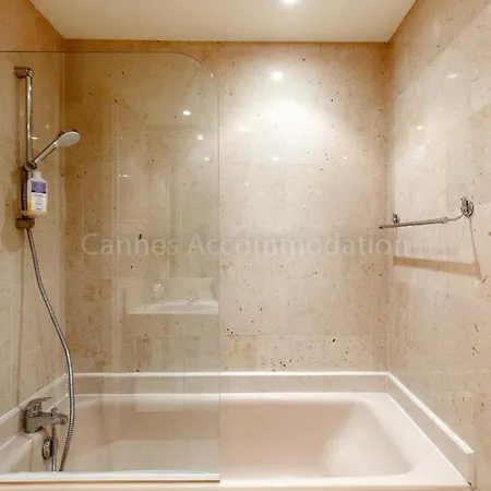 Gray 4f1 Apartman